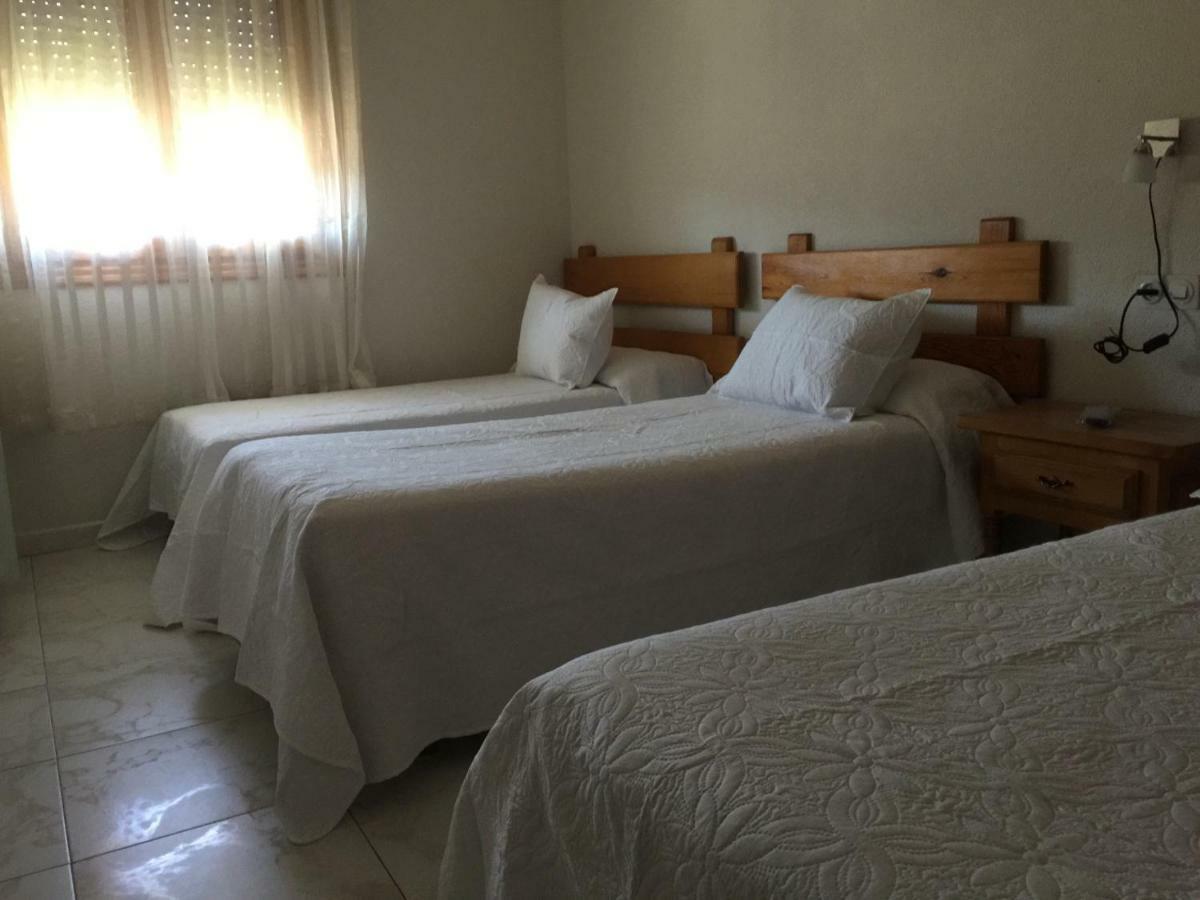 Hostal Sierra De Gredos Arenas de San Pedro Zewnętrze zdjęcie